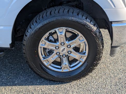 Certified 2022 Ford F150 XLT w/ Equipment Group 302A High image 9