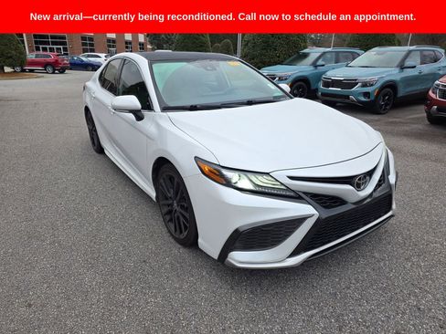 Used 2021 Toyota Camry XSE image 7