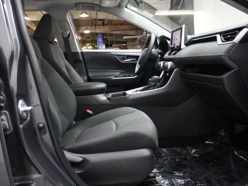 Used 2024 Toyota RAV4 XLE image 22
