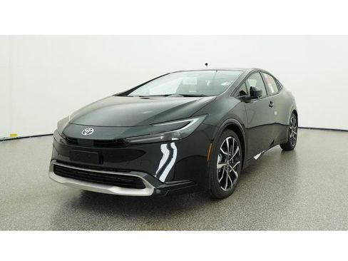 New 2026 Toyota Prius Plug-In Hybrid FWD image 32