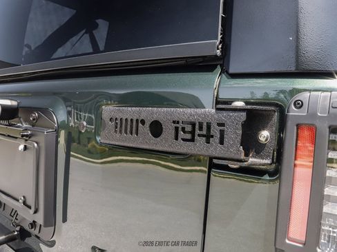 Used 2010 Jeep Wrangler Unlimited Rubicon w/ Dual Top Group AWD/4WD image 92