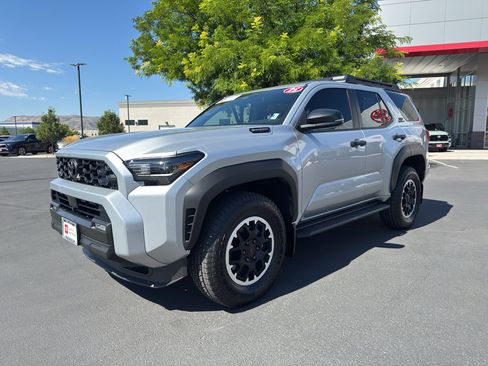 Used 2025 Toyota 4Runner TRD Off-Road AWD/4WD image 7