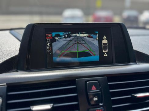 Used 2017 BMW 230i Convertible image 17