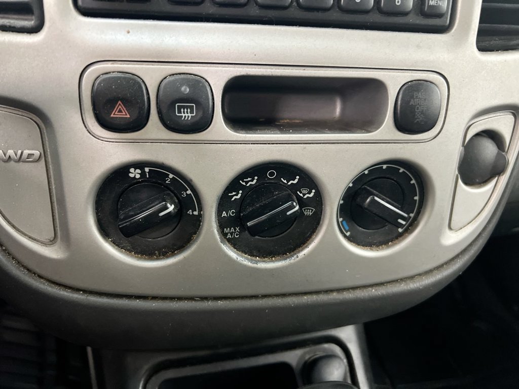 Used 2005 Ford Escape XLT AWD/4WD image 15
