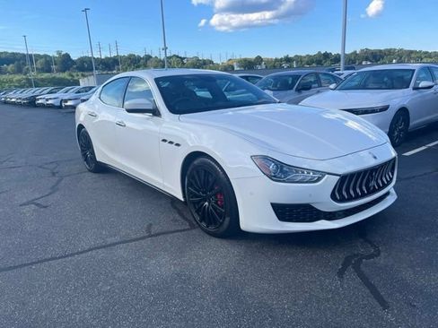 Used 2018 Maserati Ghibli S Q4 AWD/4WD image 1