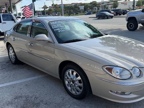 Used 2008 Buick LaCrosse CXL w/ Driver Confidence Package FWD image 3