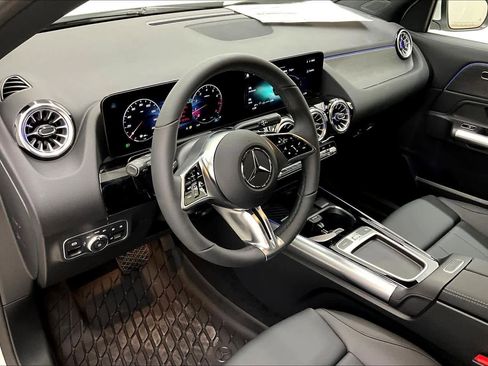 New 2026 Mercedes-Benz GLA 250 image 8
