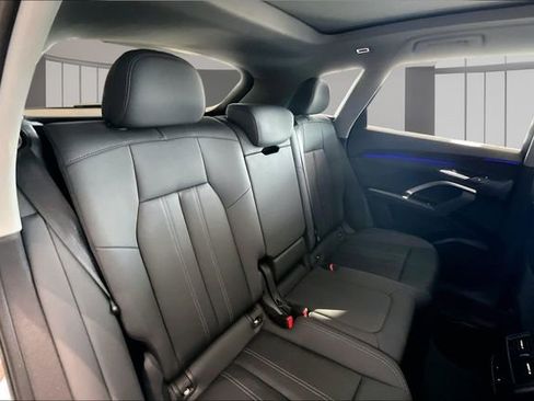 Used 2025 Audi Q5 Premium w/ Convenience Package AWD/4WD image 25