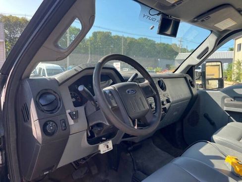Used 2014 Ford F250 XL w/ Snow Plow Prep Package AWD/4WD image 9