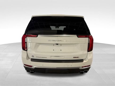 Used 2025 GMC Yukon Denali RWD image 6