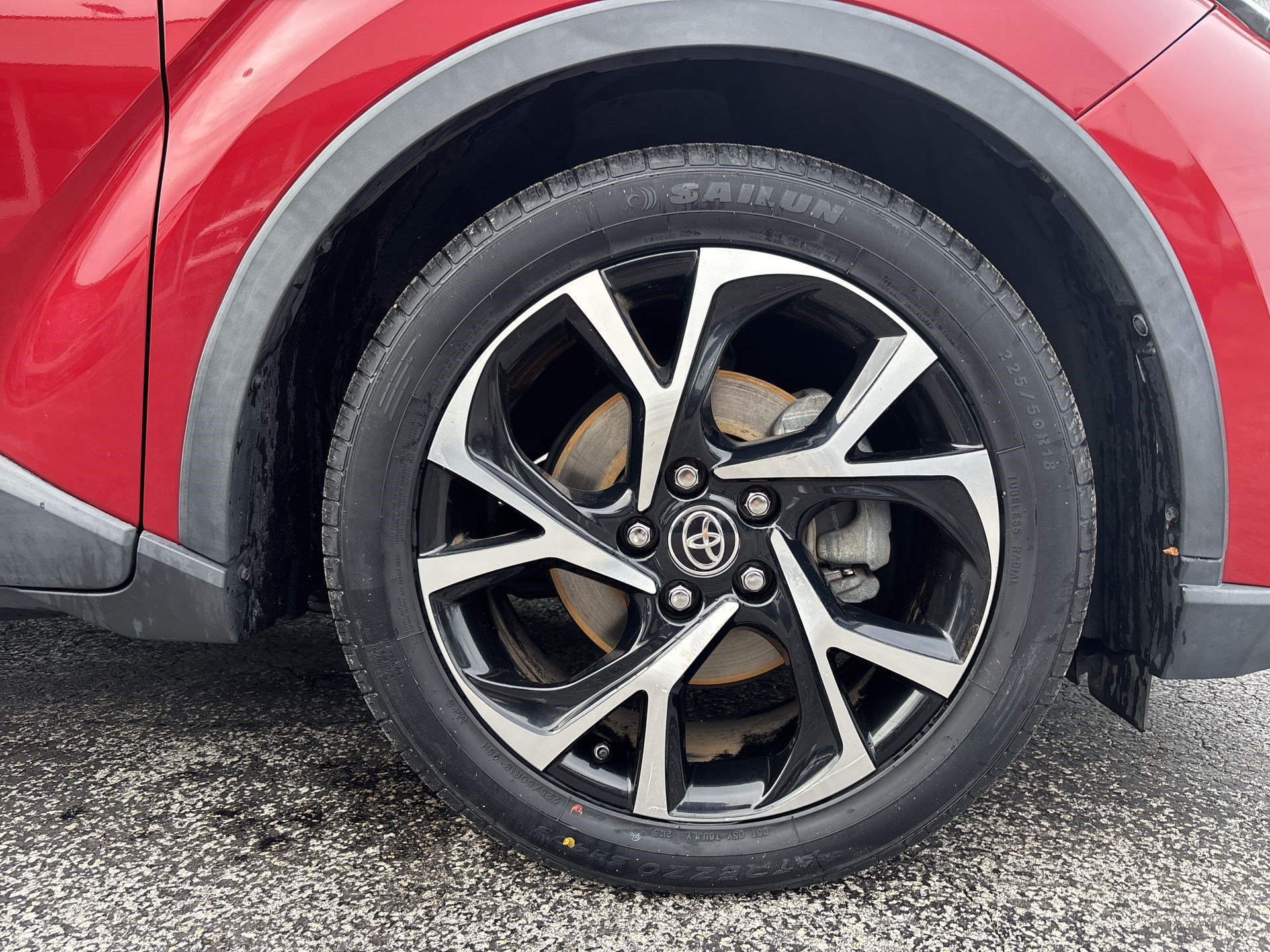 Used 2021 Toyota C-HR XLE FWD image 18