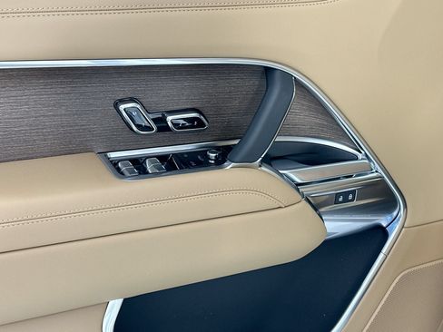 New 2026 Land Rover Range Rover SE AWD/4WD image 15