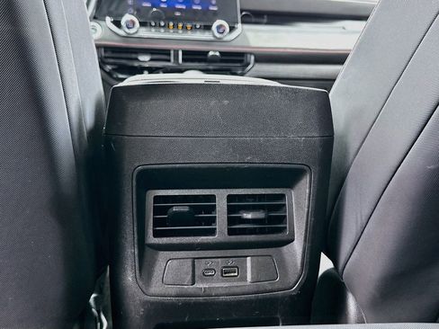 Used 2024 Chevrolet Colorado Z71 w/ Z71 Convenience Package 2 image 26