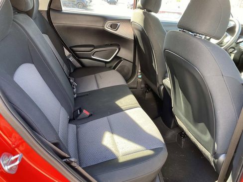 Used 2023 Kia Soul LX image 23