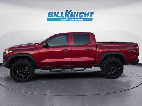 Used 2024 Chevrolet Colorado Trail Boss w/ Advanced Trailering Package image 2