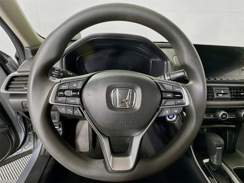Used 2019 Honda Accord LX image 13