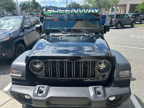 Used 2026 Jeep Wrangler Unlimited Sport AWD/4WD image 11