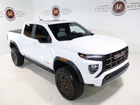 Used 2023 GMC Canyon AT4X image 10