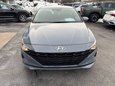 Used 2023 Hyundai Elantra SEL image 8