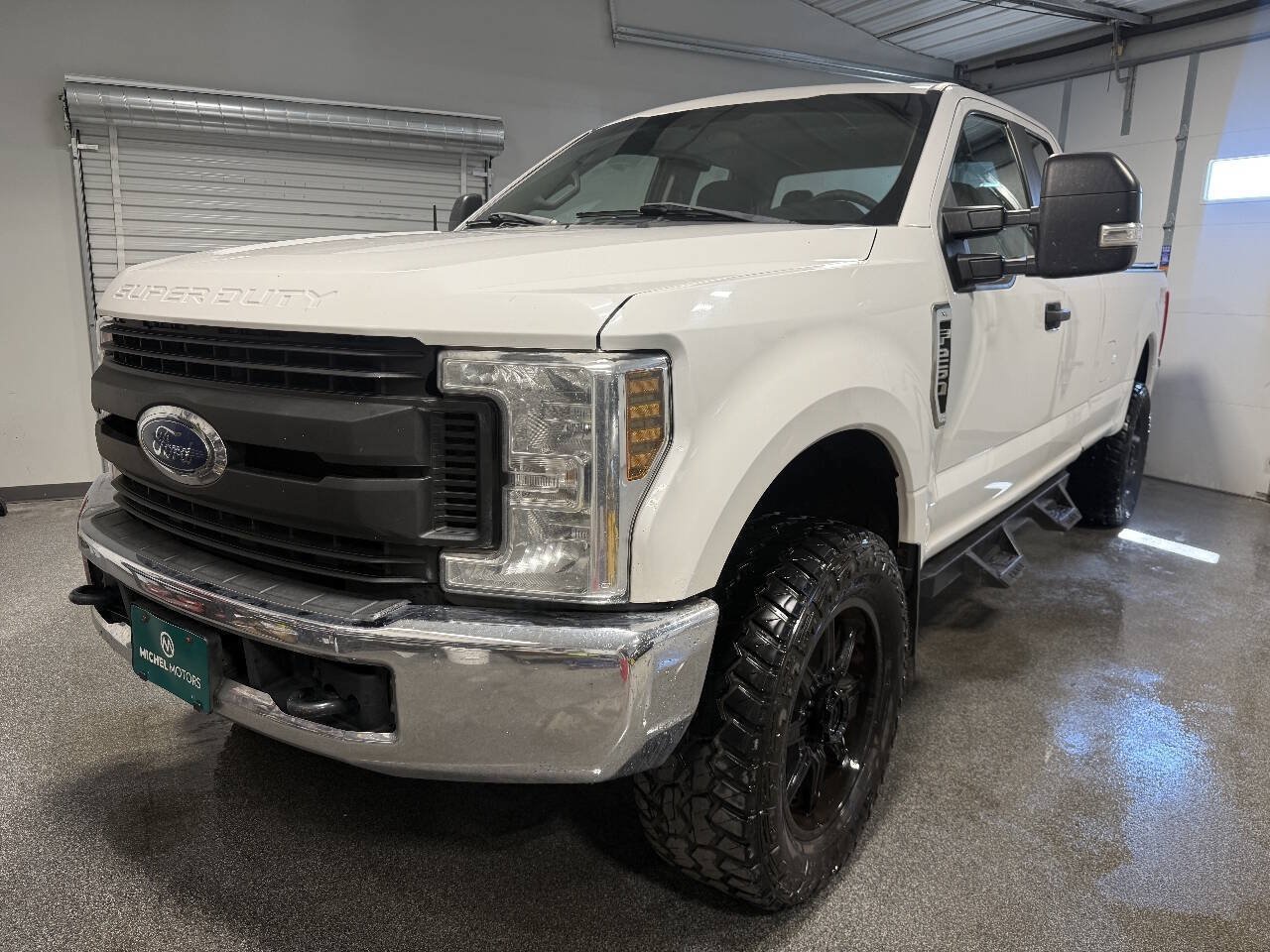 Used 2018 Ford F250 XL w/ Power Equipment Group AWD/4WD image 1