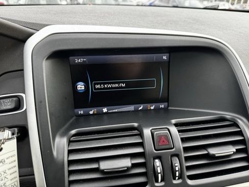 Used 2011 Volvo XC60 T6 image 3