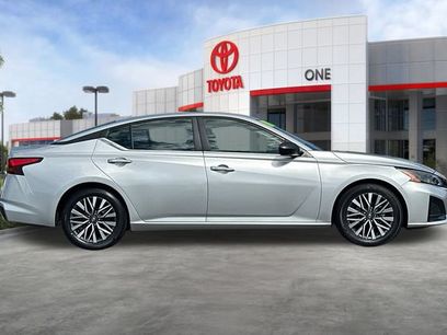 Used 2024 Nissan Altima 2.5 SV