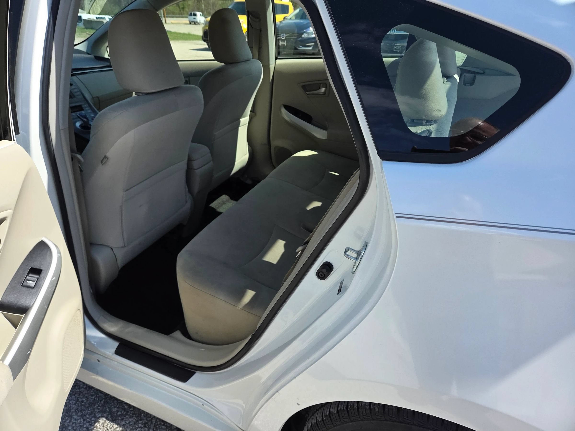 Used 2012 Toyota Prius Three w/ Solar Roof Pkg FWD image 15