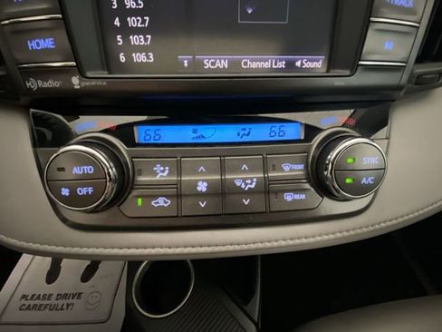 Used 2014 Toyota RAV4 XLE AWD/4WD image 18