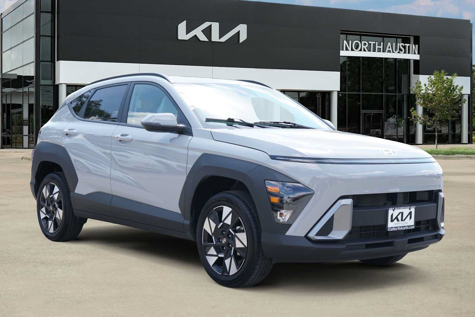 Used 2025 Hyundai Kona SEL AWD/4WD image 6