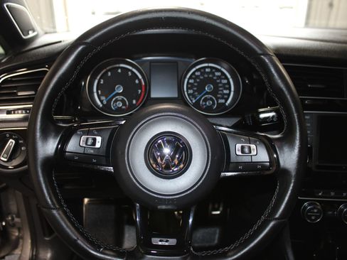 Used 2016 Volkswagen Golf R 4-Door w/ Driver Assistance Package AWD/4WD image 10