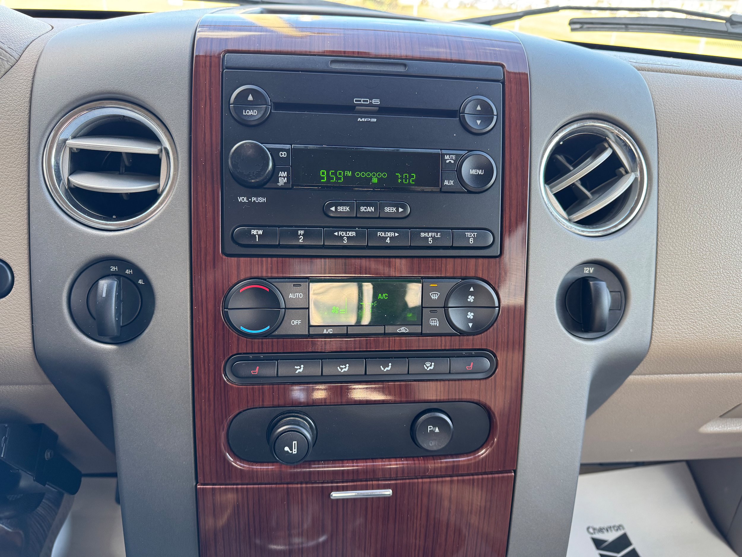 Used 2005 Ford F150 FX4 AWD/4WD image 19