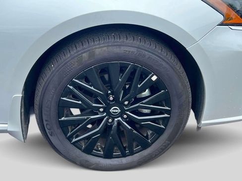 Certified 2025 Nissan Altima 2.5 SV w/ SV Special Edition Package AWD/4WD image 11