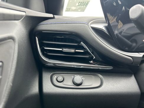 New 2026 Buick Envista Sport Touring image 19