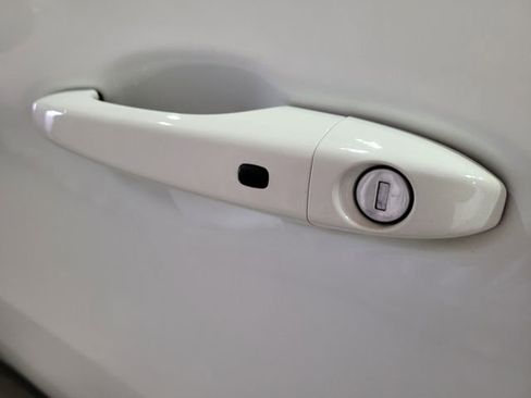 Used 2019 Jeep Compass Altitude image 23