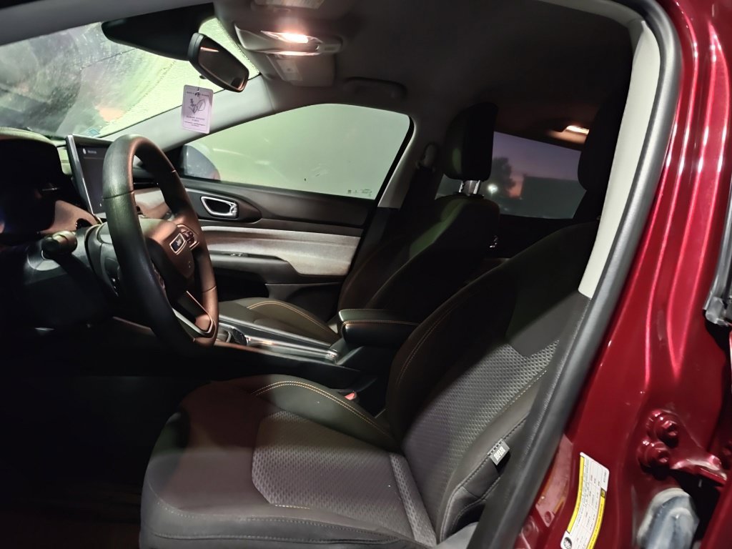 Used 2022 Jeep Compass Sport FWD image 6