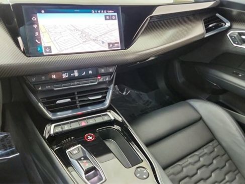 Used 2023 Audi e-tron GT Premium Plus w/ Performance Package image 40