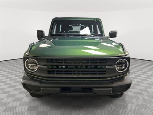Used 2023 Ford Bronco Base image 6