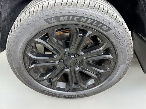 New 2026 Land Rover Defender 110 OCTA AWD/4WD image 33