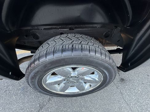 Used 2013 GMC Sierra 1500 SLE w/ Power Tech Package image 32