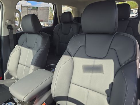 New 2025 Kia Telluride EX image 22