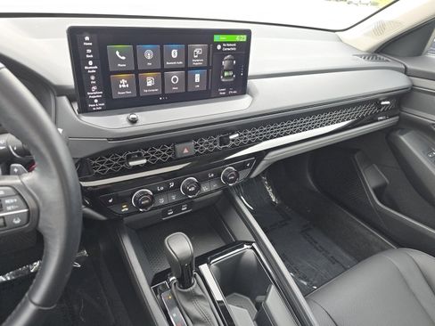 Used 2024 Honda Accord EX-L image 30