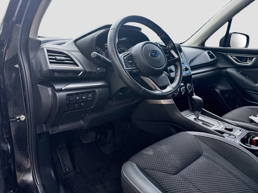 Used 2023 Subaru Forester Premium AWD/4WD image 10