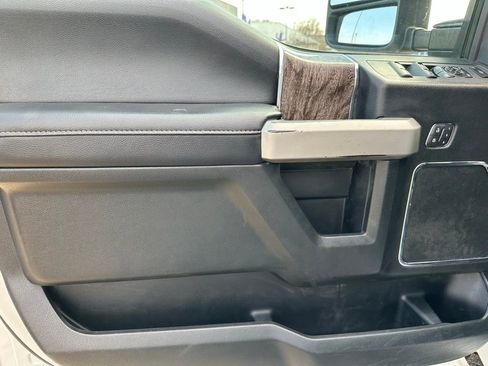 Used 2019 Ford F250 Lariat w/ Lariat Ultimate Package AWD/4WD image 12