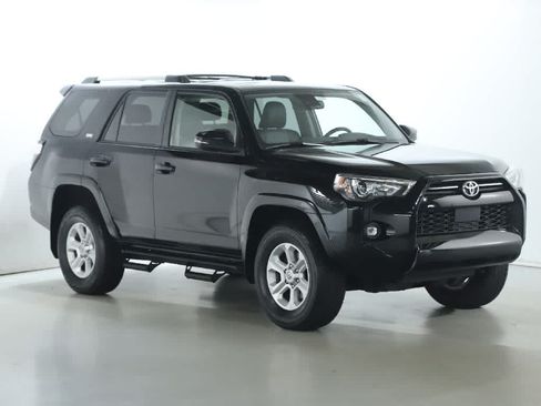 Certified 2024 Toyota 4Runner SR5 Premium w/ Moonroof Package AWD/4WD image 9