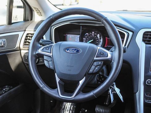 Used 2014 Ford Fusion Energi SE FWD image 19