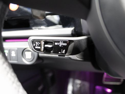 Certified 2025 Porsche Panamera 4 image 30