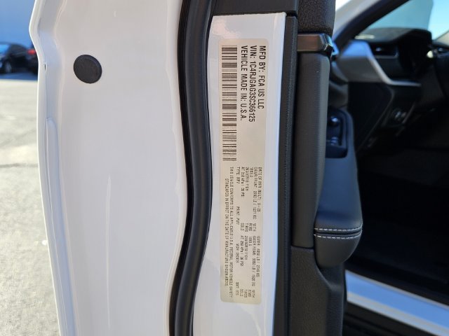 New 2025 Jeep Grand Cherokee Laredo RWD image 15