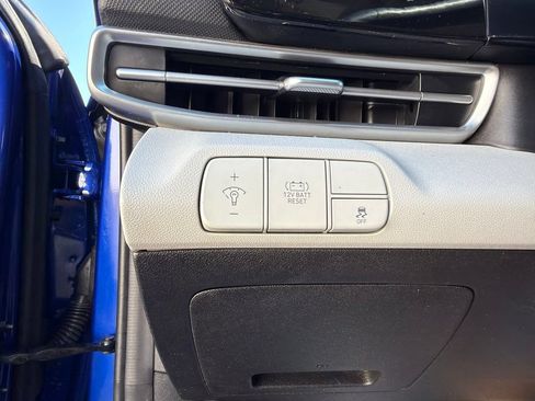 Used 2024 Hyundai Elantra Limited FWD image 25