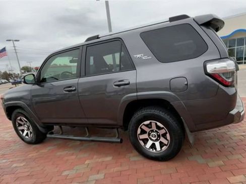 Used 2018 Toyota 4Runner TRD Off-Road Premium image 7