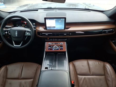 Used 2023 Lincoln Aviator Reserve w/ Equipment Group 201A image 14